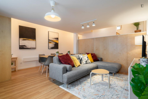 Central 4-bedroom house house with terrace close to Jardim do Morro - Gallery - 27