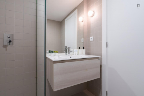 Central 4-bedroom house house with terrace close to Jardim do Morro - Gallery - 37