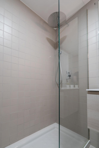 Central 4-bedroom house house with terrace close to Jardim do Morro - Gallery - 38