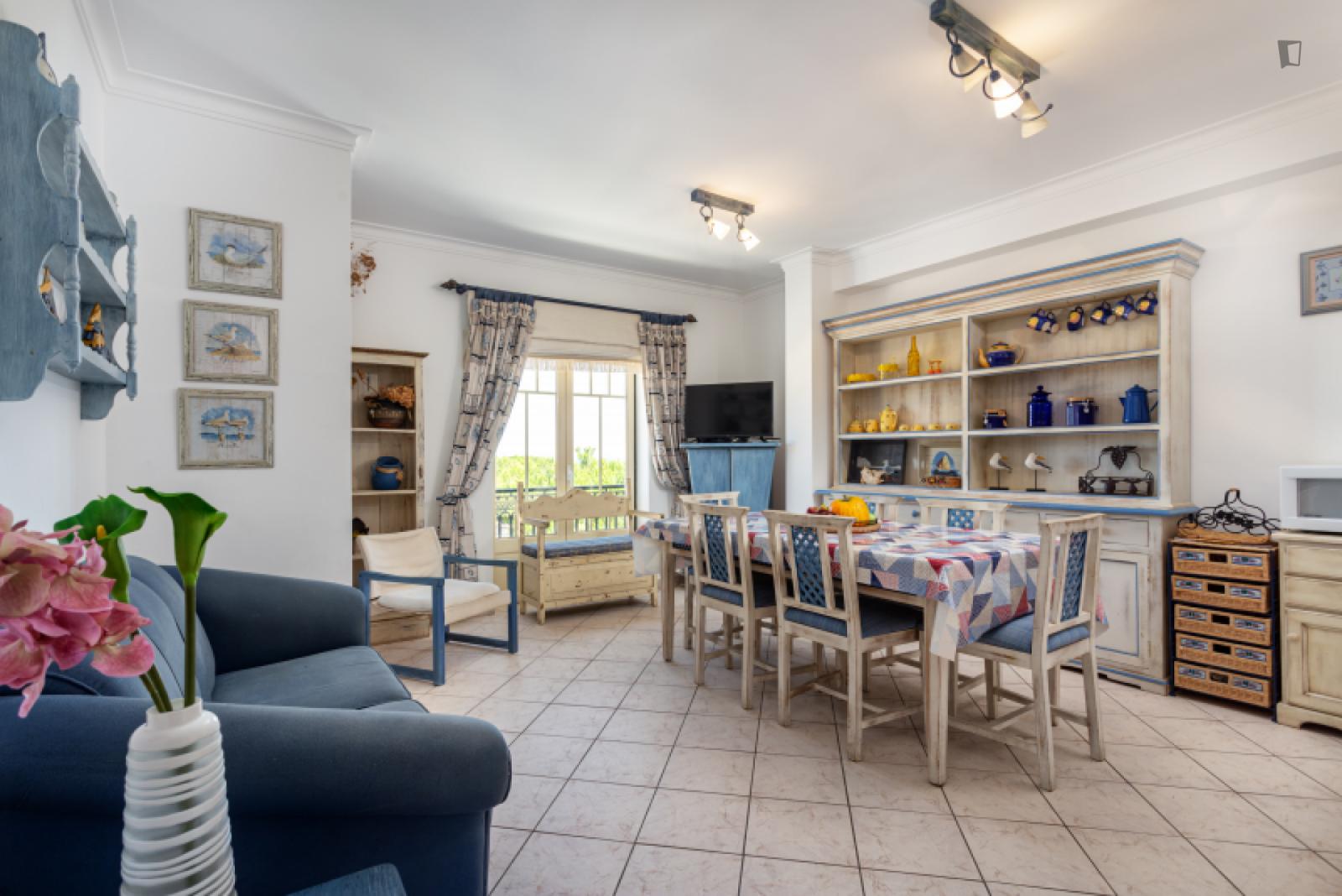 Amazing 2-Bedroom Flat In Santa Eulália - 1