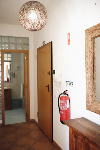 Bright and sunny 1-bedroom flat em Santa Eulália - Gallery - 11