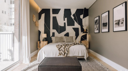 Contemporary 2-bedroom apartment with great terrace in Arroios