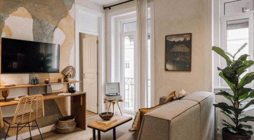 Graceful 1-bedroom apartment close to Campo Pequeno metro station