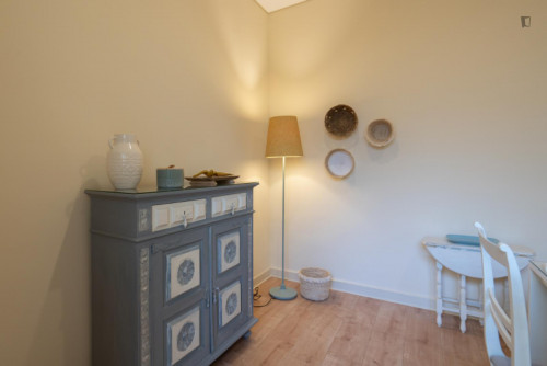 Contemporary 2-bedroom apartment with balcony next to Jardim do Morro - Gallery - 19