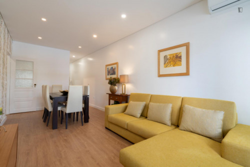 Inviting 3-bedroom apartment with balcony next to Jardim Morro - Gallery - 39