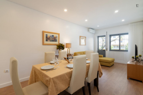 Inviting 3-bedroom apartment with balcony next to Jardim Morro - Gallery - 42