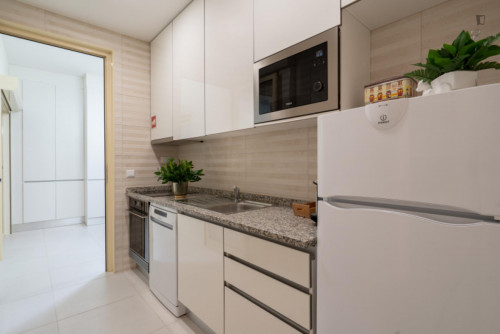 Inviting 3-bedroom apartment with balcony next to Jardim Morro - Gallery - 55