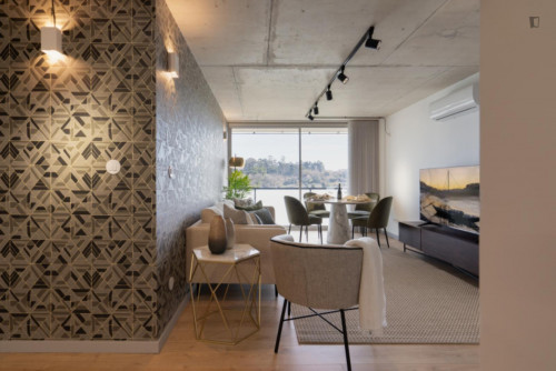 Luxurious 3-bedroom apartment with balcony close to General Torres train station - Gallery - 46