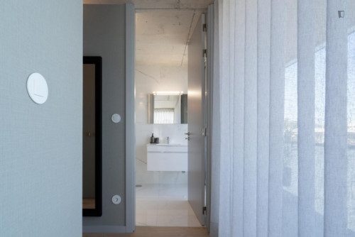 Luxurious 3-bedroom apartment with balcony close to General Torres train station - Gallery - 57