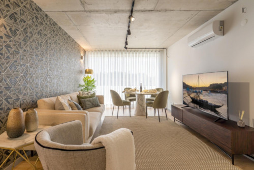 Luxurious 3-bedroom apartment with balcony close to General Torres train station - Gallery - 49