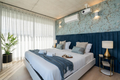 Luxurious 3-bedroom apartment with balcony close to General Torres train station - Gallery - 59