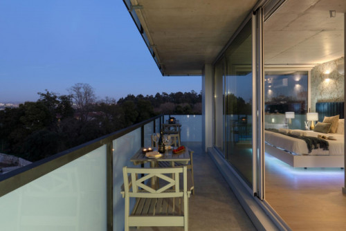 Luxurious 3-bedroom apartment with balcony close to General Torres train station - Gallery - 30
