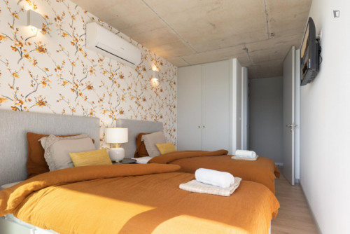 Luxurious 3-bedroom apartment with balcony close to General Torres train station - Gallery - 16
