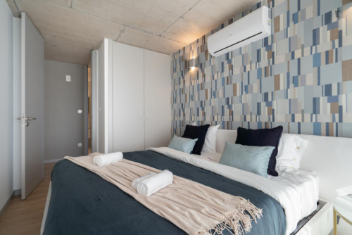Luxurious 3-bedroom apartment with balcony close to General Torres train station - Gallery - 40