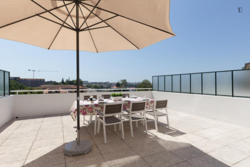 Cool 2-bedroom apartment with large terrace right next to General Torres train station - Gallery - 43