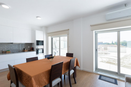 Cool 2-bedroom apartment with large terrace right next to General Torres train station - Gallery - 36