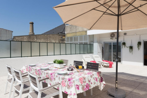 Cool 2-bedroom apartment with large terrace right next to General Torres train station - Gallery - 15