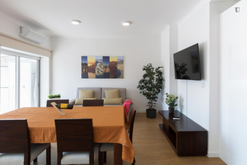 Cool 2-bedroom apartment with large terrace right next to General Torres train station - Gallery - 37