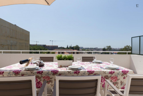 Cool 2-bedroom apartment with large terrace right next to General Torres train station - Gallery - 20