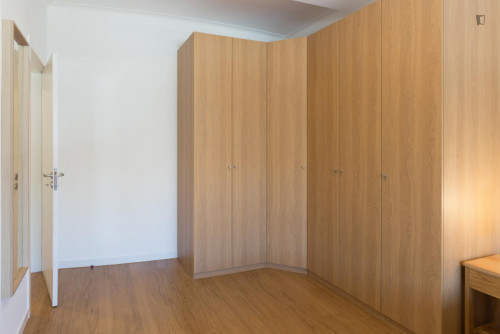 Cool 2-bedroom apartment with large terrace right next to General Torres train station - Gallery - 11