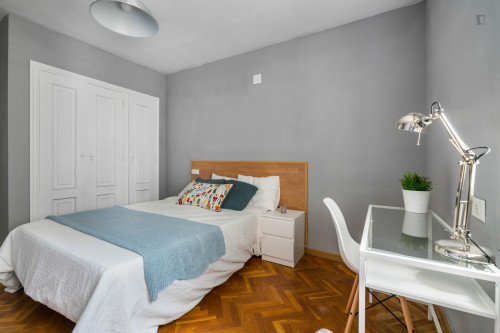 Posh double bedroom near the Amistat-Casa de Salud metro - Gallery - 20