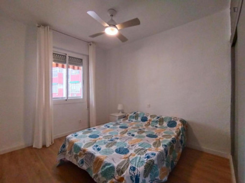 Very cool double bedroom near the Jardín de la Constitución