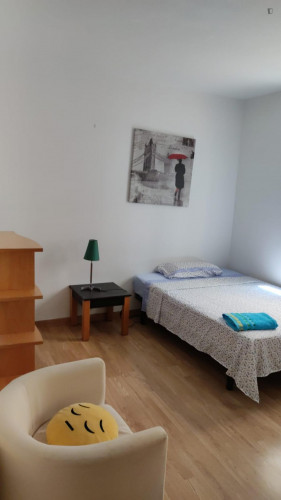 Very nice single ensuite bedroom in Santa Eulalia