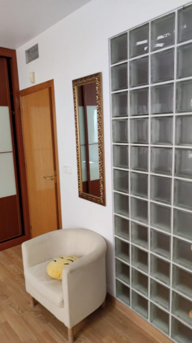 Very nice single ensuite bedroom in Santa Eulalia