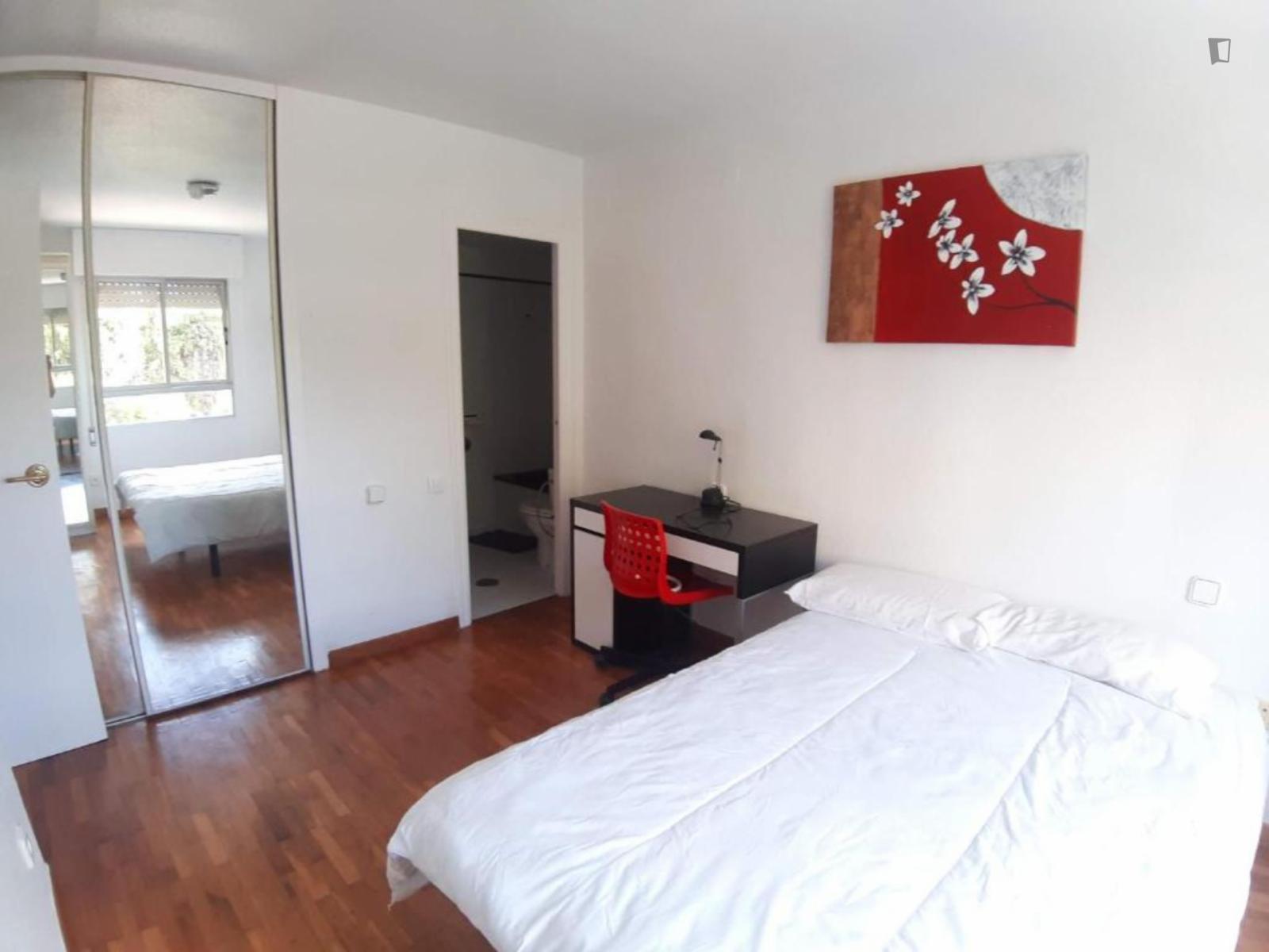 Comfy Double Ensuite Bedroom Near Universidad De Murcia Campus La Merced - Comfy double ensuite bedroom near Universidad de Murcia Campus La Merced - Gallery - 1