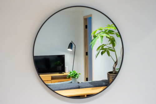 Gorgeous apartment near Tsing Fung Street; King's Road Bus Stop