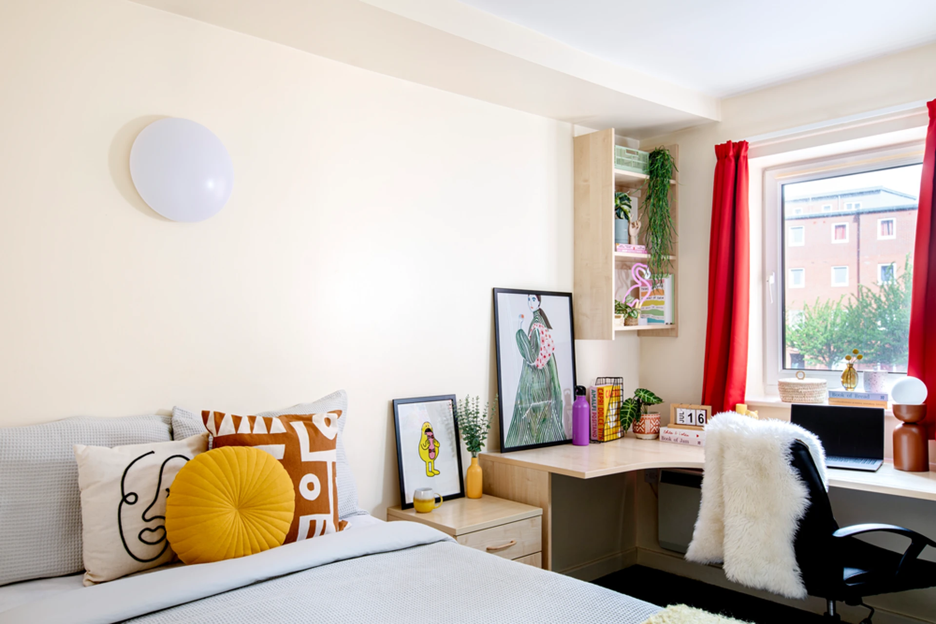  Extra Large Highest Double En-Suite  -  Castle Court  - Gallery -  2