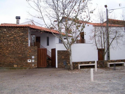 Delightful 1-bedroom house in Aldeias do Xisto, with fireplace and outdoor area