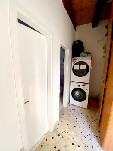 Single bedroom, with private bathroom and balcony, in 8-bedroom apartment - Gallery - 28