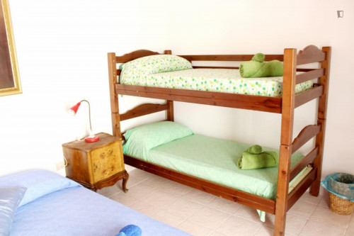 Single bedroom, with private bathroom and balcony, in 8-bedroom apartment - Gallery - 49
