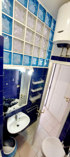 Single bedroom, with private bathroom and balcony, in 8-bedroom apartment - Gallery - 35