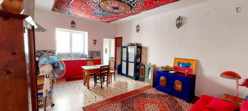 Single bedroom, with private bathroom and balcony, in 8-bedroom apartment - Gallery - 21