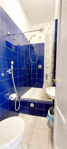 Single bedroom, with private bathroom and balcony, in 8-bedroom apartment - Gallery - 43