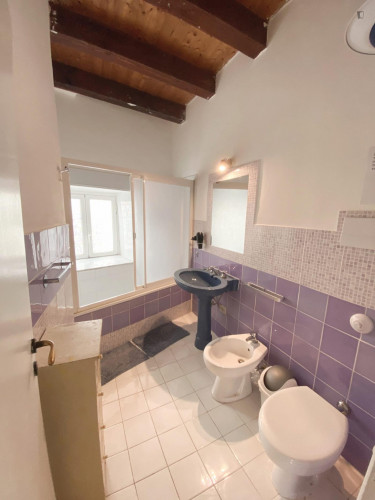 Single bedroom, with private bathroom and balcony, in 8-bedroom apartment - Gallery - 32