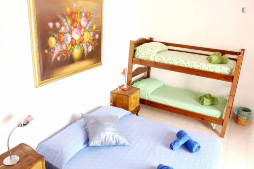 Single bedroom, with private bathroom and balcony, in 8-bedroom apartment - Gallery - 46
