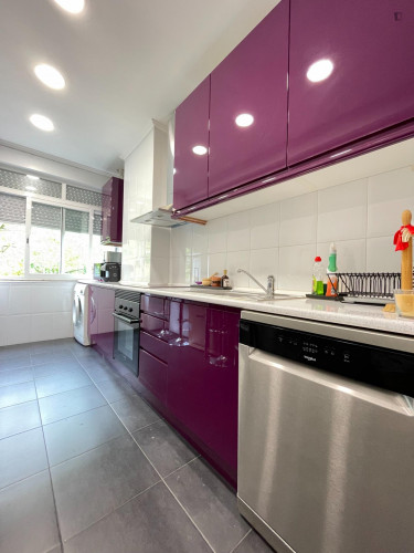 Excellent single bedroom next to Colombo and Colégio Militar metro station