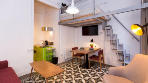 Studio, with outdoor area