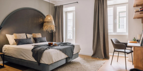 Deluxe 3-bedroom apartment near the Avenida metro