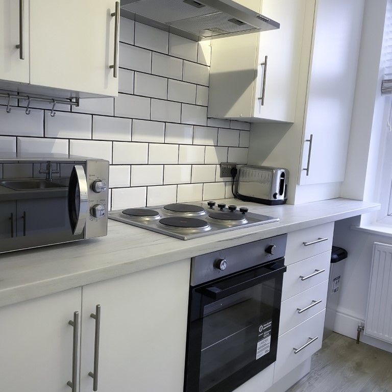 Flat 2 / 3 Bed - 3 Bathrooms - Beresford Avenue - Gallery - 3