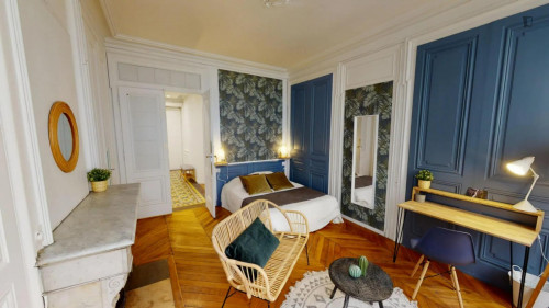 Amazing double bedroom close to Lyon Saint Paul train station