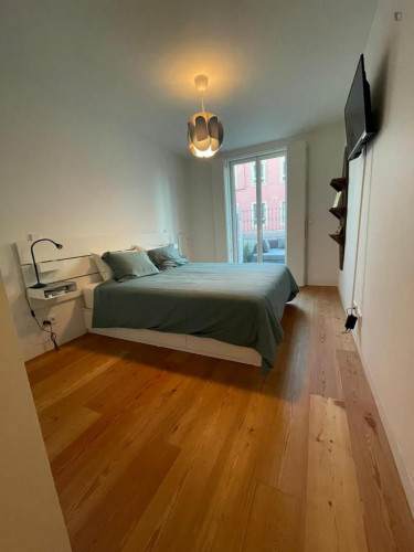 Lovely one bedroom with a superb balcony on the highest hill of Lisbon.