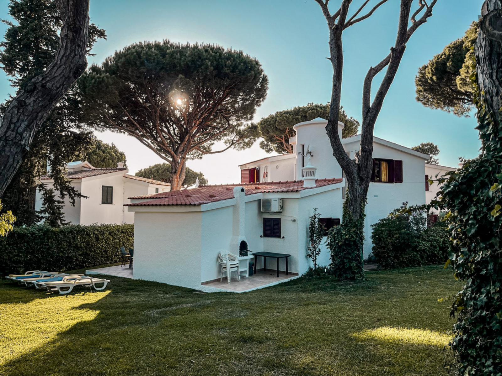 Fantastic 4 Bedrooms Groundfloor With Beautiful Garden And Pool In Vilamoura,. - Fantastic 4 bedrooms groundfloor with beautiful garden and pool in Vilamoura,. - Gallery - 1