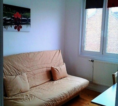 Nice Double Bedroom in Loos