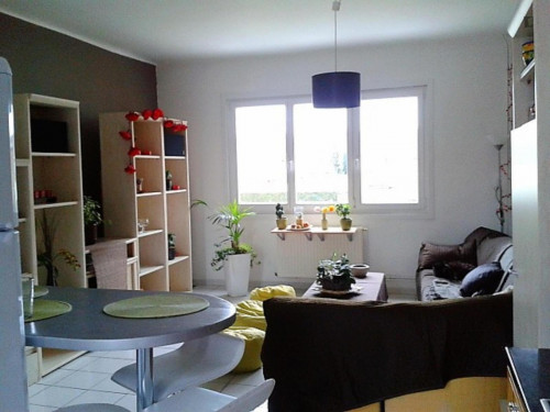 Nice Double Bedroom in Loos