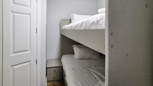 Appealing 2-bedroom flat in Castello Sforzesco