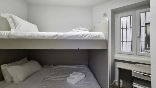 Appealing 2-bedroom flat in Castello Sforzesco